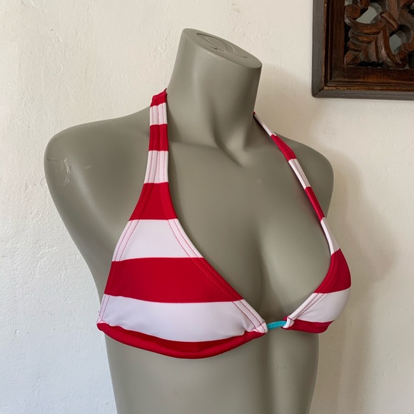 🦩Free 🦩 w/$10 Brazilian Lisa Lozano Swim Top - Picture 3 of 7